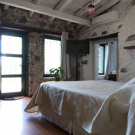 Casa Francis - Apartamentos Colonia del Sacramento Bagian luar foto
